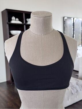Lululemon free to be wild black Sports Bra size 6